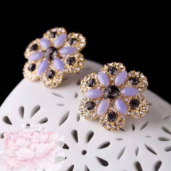 STUNNING High-End Crystal and Resin Purple Opal Studs - Picture 1 of 5